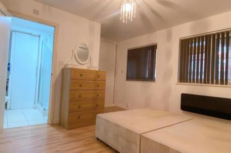 Wellington Street, Luton photo 5