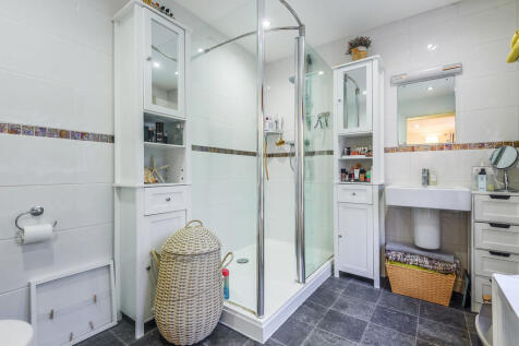 Owners Bedroom En...