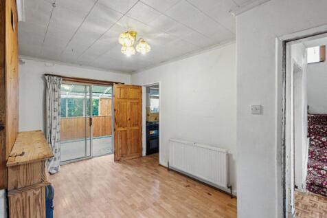 Holybrook Avenue - Living Room