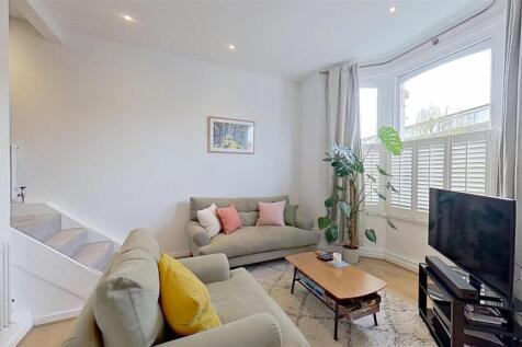 Earlsfield-Road-Earlsfield-SW18-04082025_183550.jp