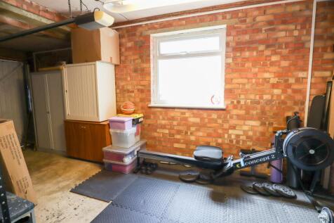 Garage.jpg