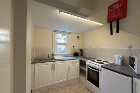 Broadshades Apartments , 9 Saint Andrews Road, Paignton  photo 5