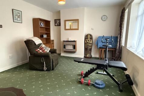 Lr1.jpeg