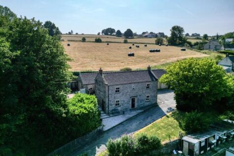Drone - driveway and front of the home.jpg