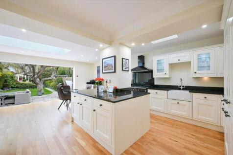EWELL PARK WAY