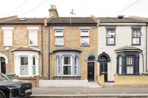Warwick Road, E15