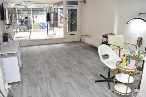 Commercial Property to rent Image 3