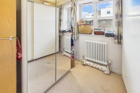 CAM02519G0-PR0248-STILL002