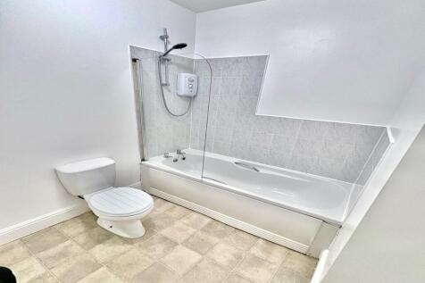 3 Hunsworth Lane, Cleckheaton, Kirklees photo 5