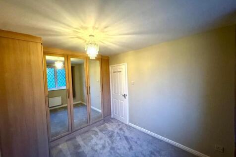 WhatsApp Image 2025-11-21 at 16.17.59.jpeg