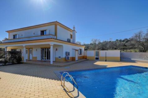 private pool area