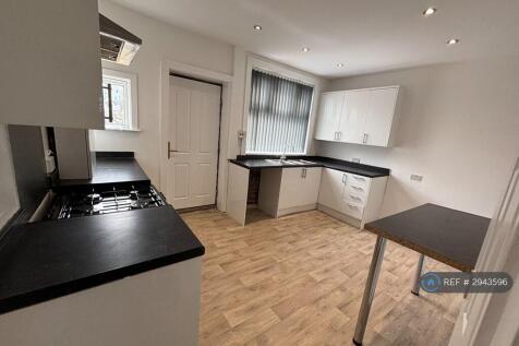 Clarendon St, Rochdale, OL16 photo 5