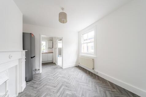 32 A Replingham R...