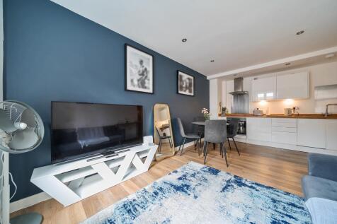 Kitchen/Reception