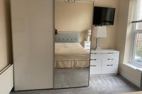 Main bedroom