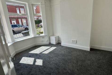 Highfield Grove, Rock Ferry, CH42 2DQ photo 3