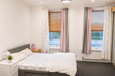 bedroom - angle 2