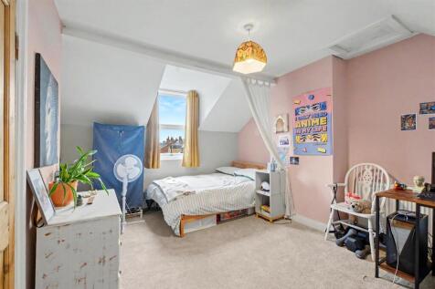 Bedroom One_1.jpeg