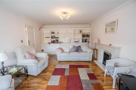Living Room (2)