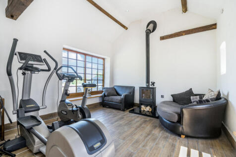 1281793-3-68272de...