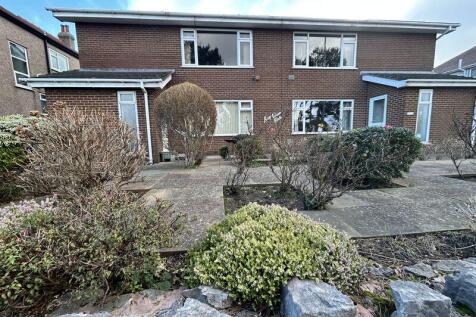 Colwyn Bay, LL28 - property photo
