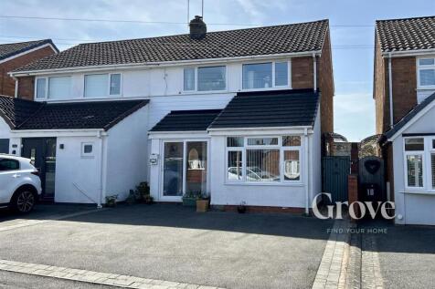 Lyndon Close Halesowen 2.jpg