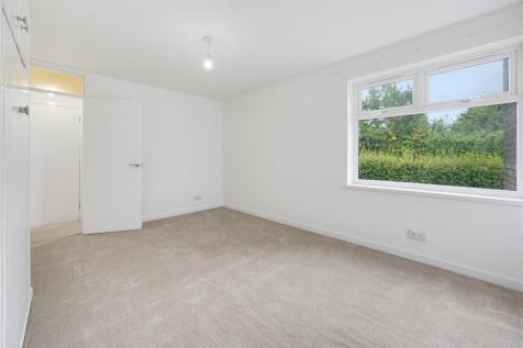 Curlew Close, Whitchurch, Cardiff, South Glamorgan, CF14 photo 5