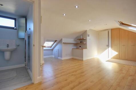 Conifer Close (10).jpg