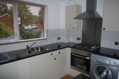 28 Laleham Gr, Bramhall, SK7 3LJ photo 3