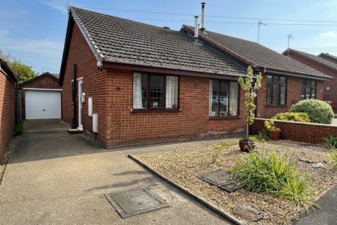 2 bedroom Semi Detached Bungalow for sale