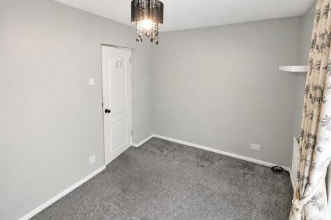 Bedroom 2 (2)
