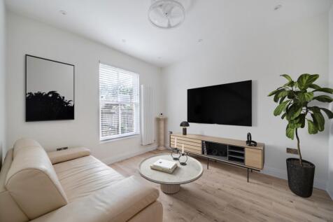 Snug/TV Room/Bedr...