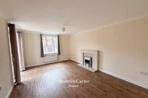 Bayberry Close, Red Lodge photo 4