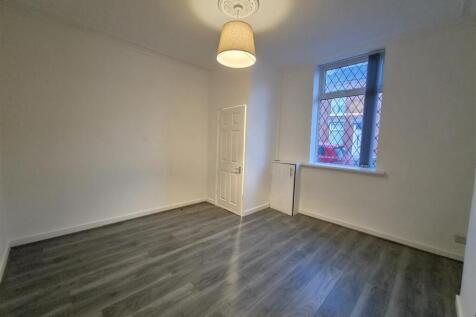 Whiteacre Road, Ashton-Under-Lyne photo 4