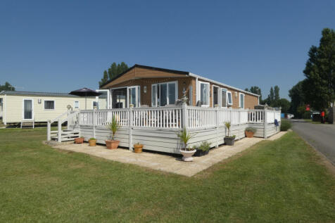 2 bed lodge for sale Island Rise, East Mersea CO5