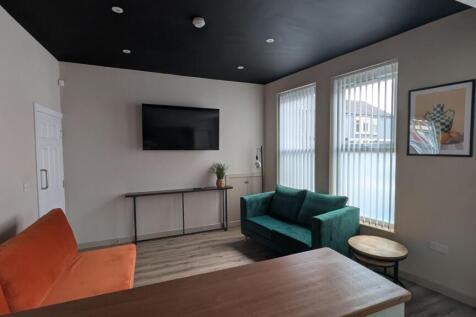 6 Bed - Garmoyle Road, Wavertree, L15 photo 4