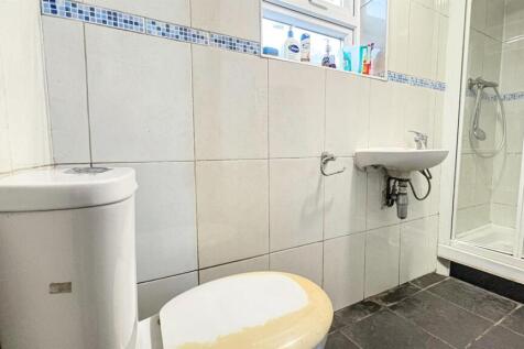 21, Thorpe Road London, E6 2HS