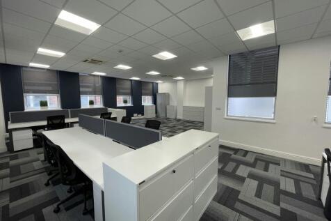 11 Waterloo Place  Desks 2.jpeg