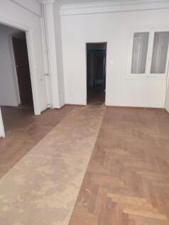 saloon next kitchen 