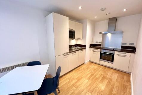 Living Room &amp; Kitchen Ares