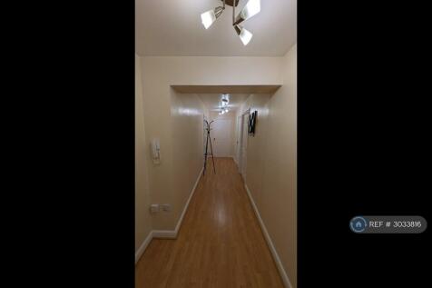 Hallway / Entrance