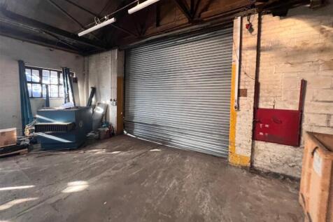 Int Loading T202512231510.jpg