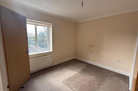 Weybrook House, Andover, SP10 3WT photo 4