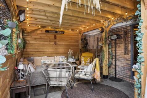 Covered Outdoor Area