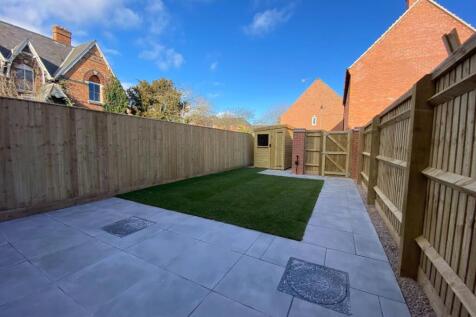 Dickens Close, Stratford-upon-Avon photo 4