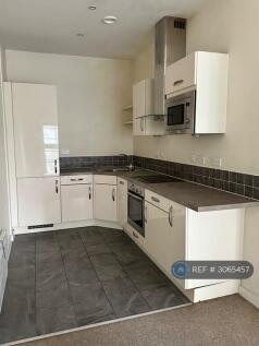Beckhampton Street, Swindon, SN1 photo 3