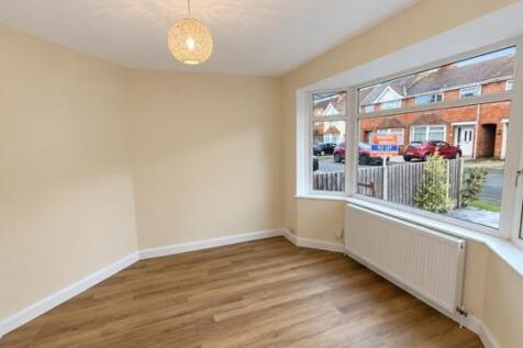 lounge 24 burleigh.jpg