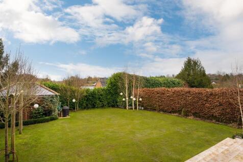 Garden CGI without pool