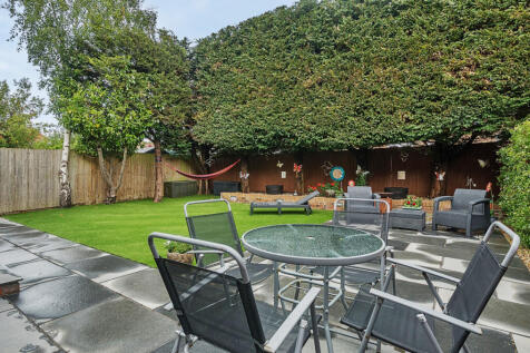 1305467-1-6841afe...