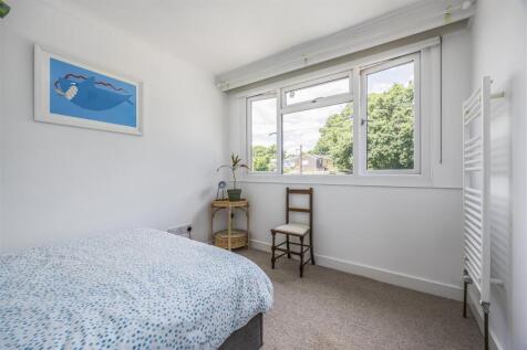 29 Wraysbury Park Drive, Emsworth-PorticoMarketing